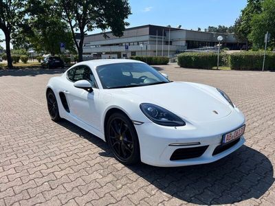 Porsche 718 Cayman