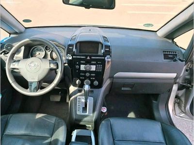Usata Opel Zafira 150 CV (110 kW) 2009 Argento Monovolume