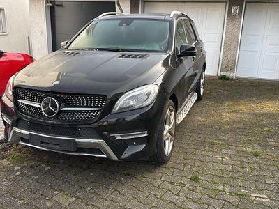 Second-hand Mercedes ML350 258 CP (189 kW) 2014 Negru SUV