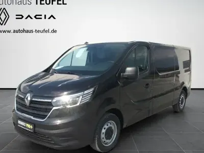 Neu Renault Trafic Komfort 131 PS (96 kW) 2025 Schwarz Van / Kleinbus