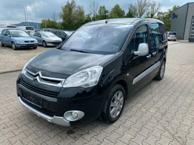 Gebraucht Citroën Berlingo SELECTION 92 PS (67 kW) 2011 Schwarz Van / Kleinbus
