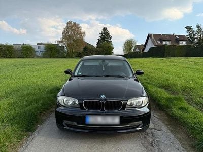 Second-hand BMW 116 122 CP (89 kW) 2007 Negru Hatchback