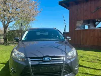Używany Ford Focus Titanium 150 KM (110 kW) 2012 Andere farben Kombi