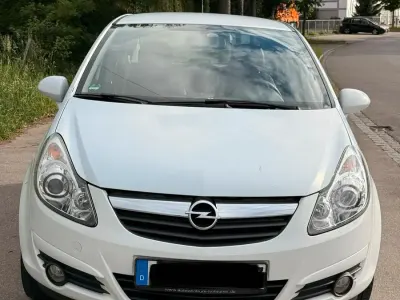Gebraucht Opel Corsa 90 PS (66 kW) 2009 Weiß Kleinwagen