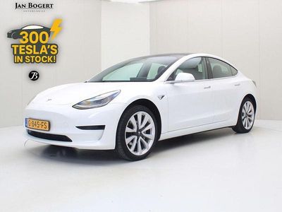 Begagnad Tesla Model 3 Standard Range 225 kW (306 HK) 2019 Vit Sedan