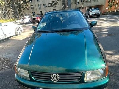 Gebraucht VW Polo 75 PS (55 kW) 1995 Grün Kleinwagen