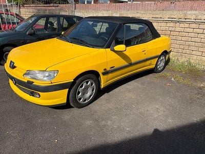 Gebraucht Peugeot 306 Cabriolet 88 PS (64 kW) 1999 Gelb Cabrio