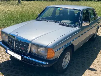 Gebraucht Mercedes 240 72 PS (52 kW) 1983 Limousine