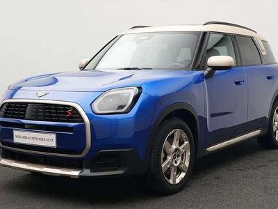 Second-hand Mini Countryman Favoured 218 CP (160 kW) 2025 Albastru SUV
