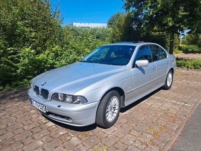 BMW 525