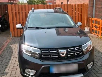 Gebraucht Dacia Sandero Stepway 95 PS (69 kW) 2020 Grau Limousine