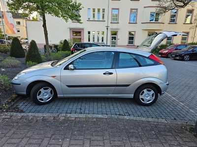 Usata Ford Focus 75 CV (55 kW) 2002 Argento Berlina