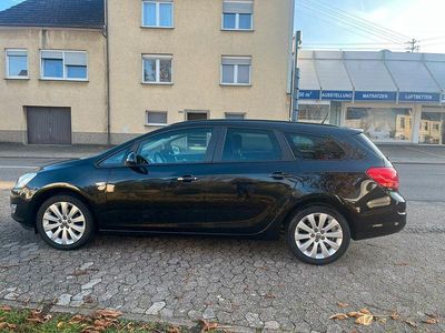 Schwarz Gebraucht 2012 Opel Astra Kombi | 8.750 €