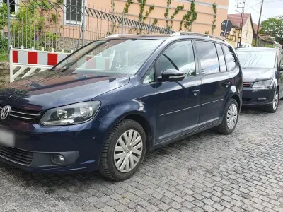 Gebraucht VW Touran 140 PS (102 kW) 2011 Blau Van / Kleinbus