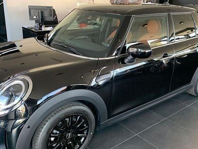 Gebraucht Mini Cooper Classic 136 PS (100 kW) 2022 Schwarz Kleinwagen