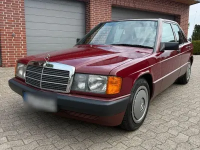 Gebraucht Mercedes 190 109 PS (80 kW) 1990 Rot Limousine