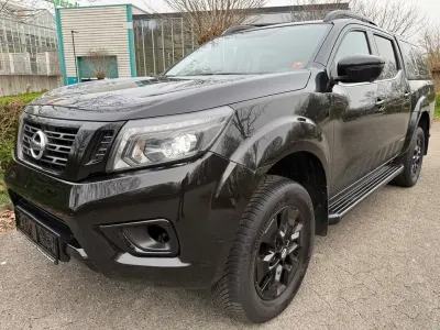 Käytetty Nissan Navara N-Guard 190 HP (139 kW) 2020 Musta Nouto