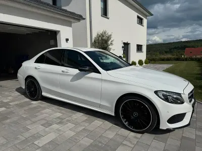 Gebraucht Mercedes C200 AMG line Plus 2016 Weiß Limousine