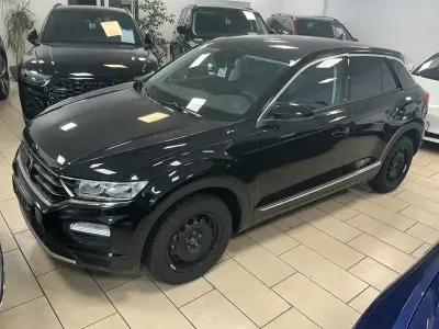 Second-hand VW T-Roc Active 150 CP (110 kW) 2022 Negru SUV