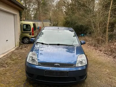 Gebraucht Ford Fiesta 80 PS (58 kW) 2005 Blau Kleinwagen