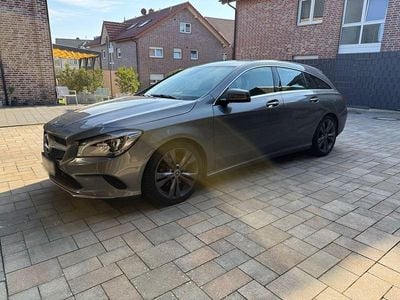 Second-hand Mercedes CLA200 Shooting Brake 136 CP (100 kW) 2019 Gri Break