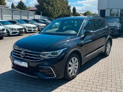 Gebraucht VW Tiguan R-line 150 PS (110 kW) 2021 Schwarz SUV