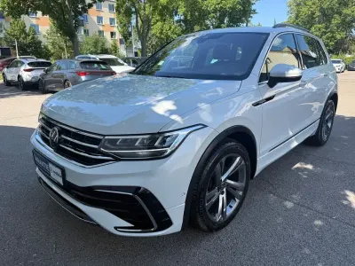 Gebraucht VW Tiguan R-line 150 PS (110 kW) 2024 Weiß SUV