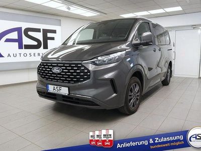 Neu Ford Tourneo Titanium 150 PS (110 kW) 2025 Grau Van / Kleinbus