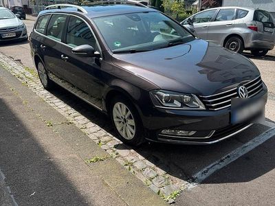 Gebraucht VW Passat 122 PS (89 kW) 2011 Braun Kombi