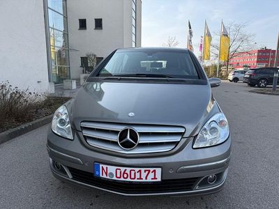Gebraucht Mercedes B180 109 PS (80 kW) 2008 Grau Van / Kleinbus