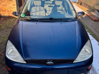 Gebraucht Ford Focus 100 PS (73 kW) 2001 Blau Kombi