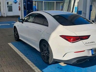 Gebraucht Mercedes CLA250e 218 PS (160 kW) 2020 Weiß Limousine