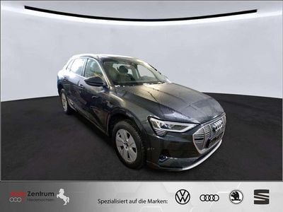 Gebraucht Audi e-tron Advanced 300 kW (408 PS) 2022 Manhattan gray metallic SUV