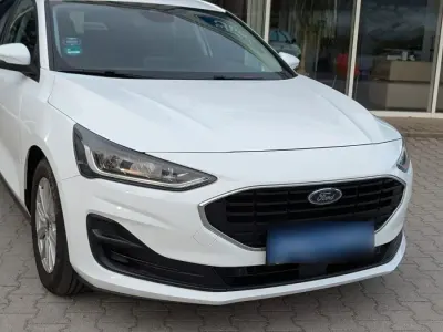 Gebraucht Ford Focus Cool & Connect 101 PS (74 kW) 2022 Weiß Limousine