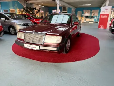 Gebraucht Mercedes 230 132 PS (97 kW) 1989 Rot Coupé