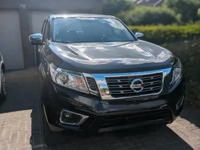 Käytetty Nissan Navara 360º 190 HP (139 kW) 2019 Musta Nouto