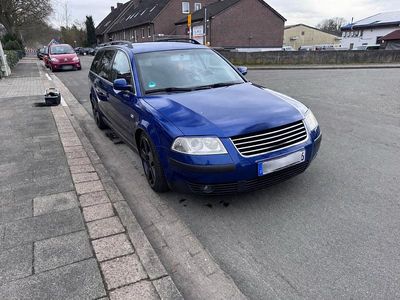 Gebraucht VW Passat 116 PS (85 kW) 2001 Blau Kombi