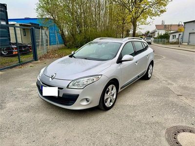 Gebraucht Renault Mégane III Dynamique 110 PS (80 kW) 2012 Grau Limousine
