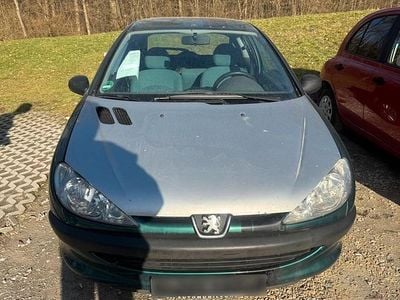 Gebraucht Peugeot 206 65 PS (47 kW) 1999 Grün Kleinwagen