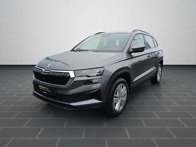 Graphitegrau metallic (metallic) Gebraucht 2025 Skoda Karoq Selection SUV | 31.900 € (Fairer Preis)