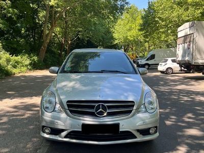 Mercedes R320