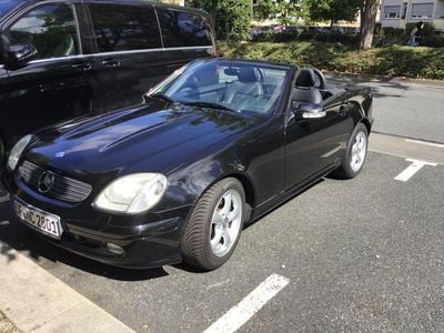 Usata Mercedes SLK320 218 CV (160 kW) 2001 Nero Cabrio