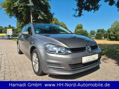 Gebraucht VW Golf VII Trendline 110 PS (80 kW) 2015 Grau Limousine