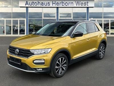 Second-hand VW T-Roc Style 150 CP (110 kW) 2018 Galben SUV