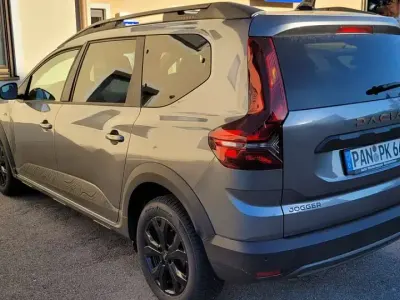 Brugt Dacia Jogger Extreme 110 HK (80 kW) 2025 Grå MPV