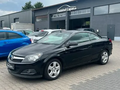 Gebraucht Opel Astra Edition 116 PS (85 kW) 2008 Schwarz Cabrio