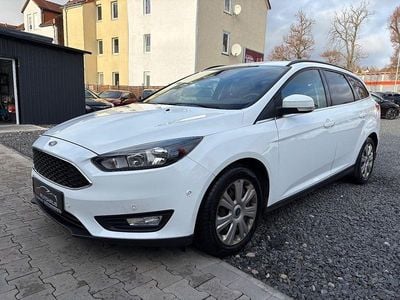 Gebraucht Ford Focus Cool & Connect 125 PS (91 kW) 2018 Weiß Limousine