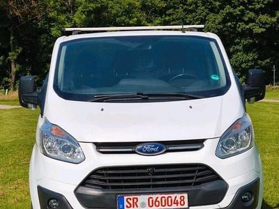 Weiß Gebraucht 2018 Ford Transit Custom Van / Kleinbus | 10.990 €