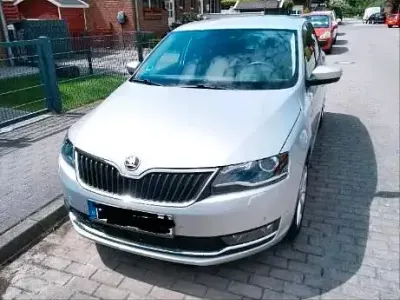 Gebraucht Skoda Rapid Clever 95 PS (69 kW) 2019 Silber Kleinwagen