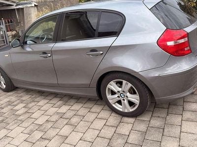 Gebraucht BMW 118 143 PS (105 kW) 2010 Grau Kleinwagen